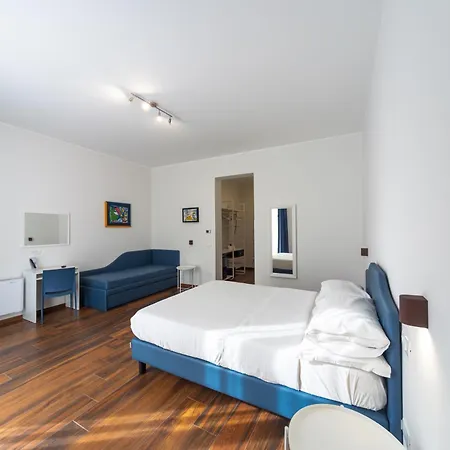 Serena Palace Superior Guest house *